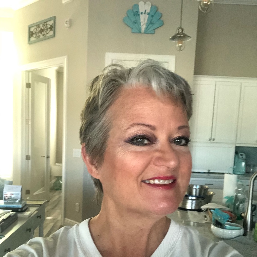 Meet your Posher, Marianne